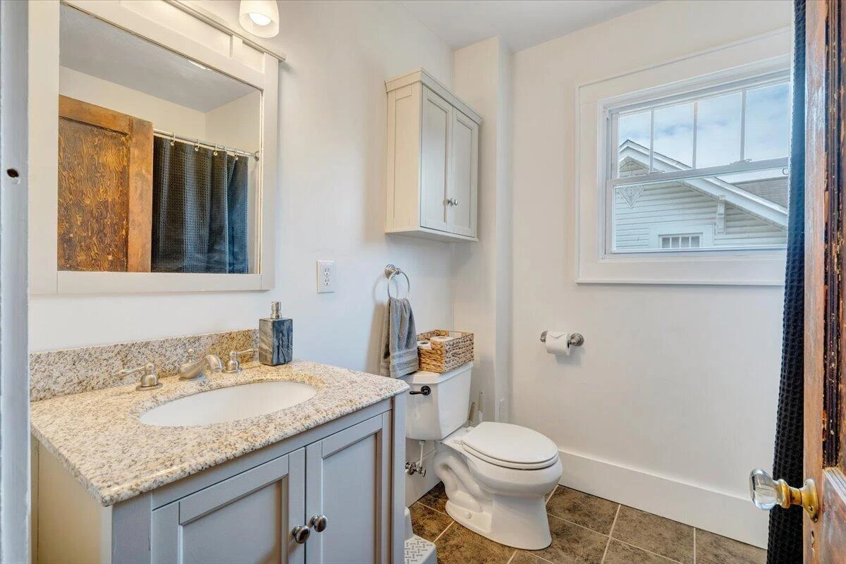 1142 Winona AVE SW - Photo 35