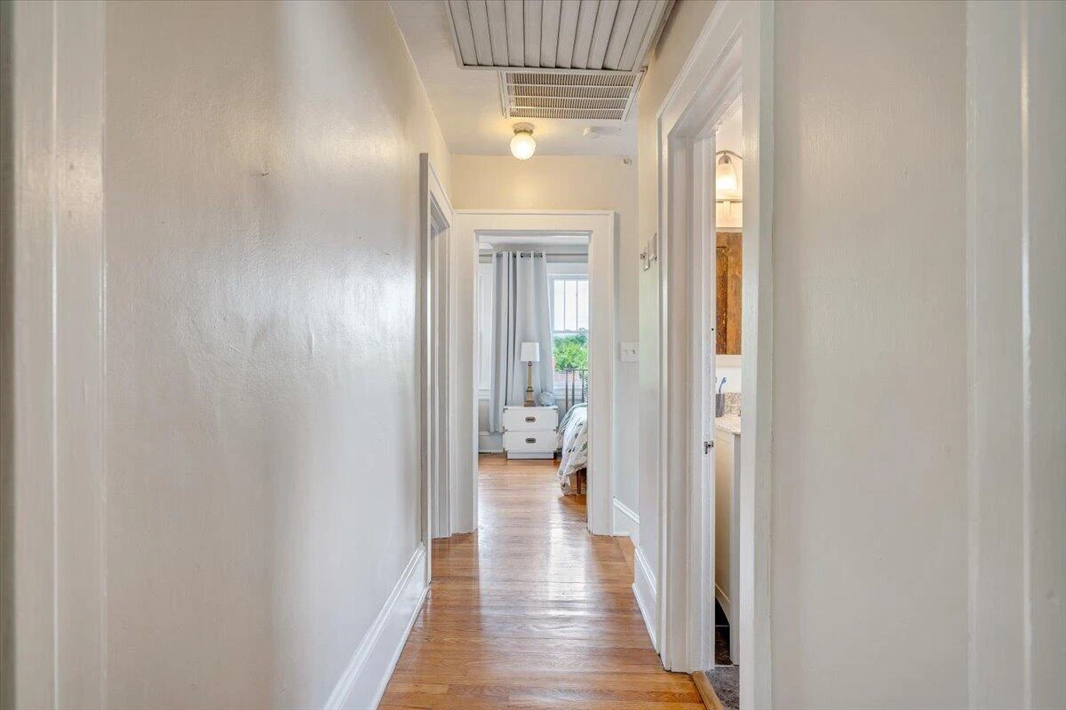 1142 Winona AVE SW - Photo 36