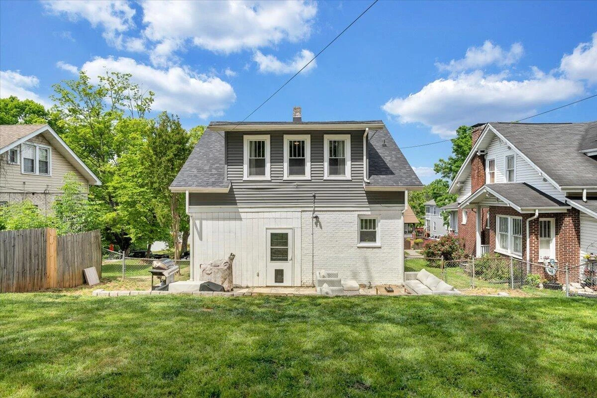 1142 Winona AVE SW - Photo 42