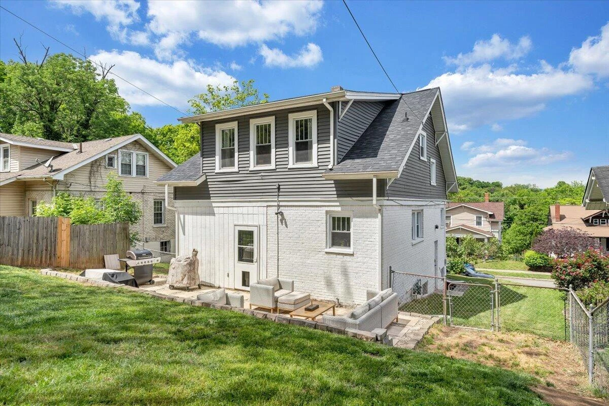 1142 Winona AVE SW - Photo 44