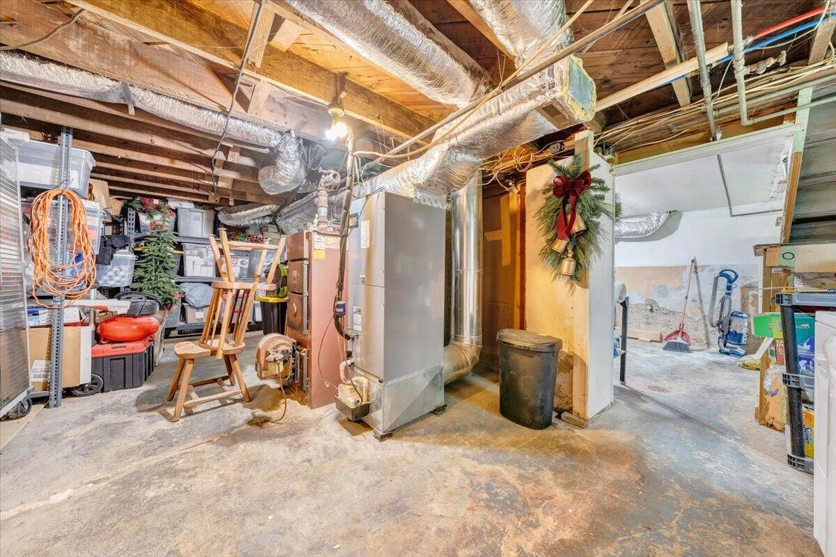 1142 Winona AVE SW - Photo 54