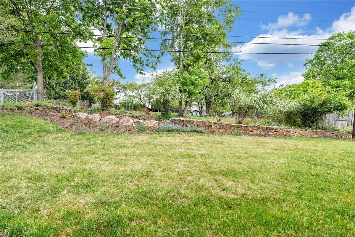 2716 Deerfield RD SW - Photo 22