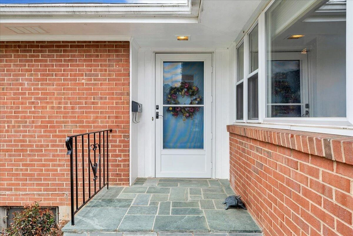 2716 Deerfield RD SW - Photo 23