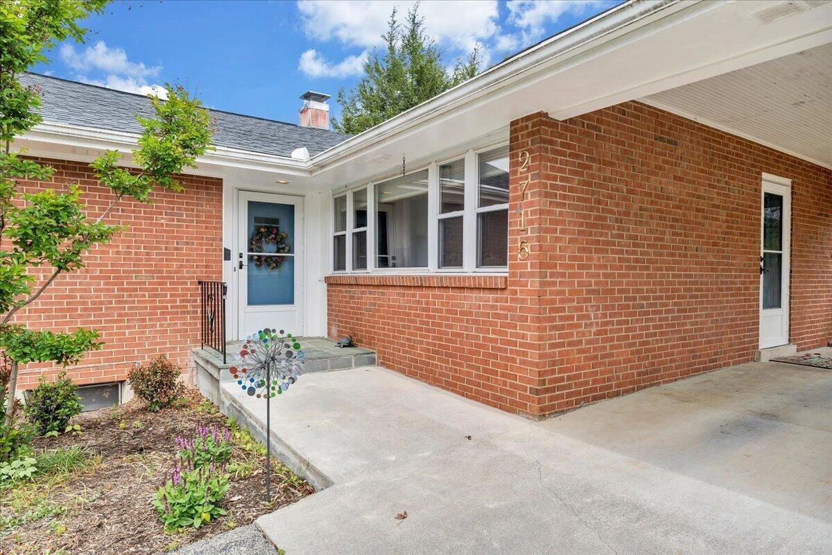 2716 Deerfield RD SW - Photo 24