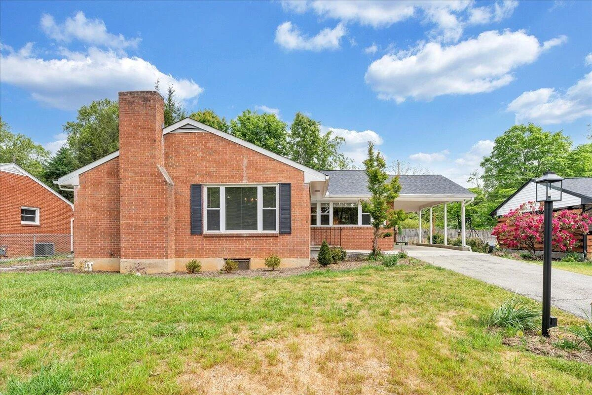 2716 Deerfield RD SW - Photo 29