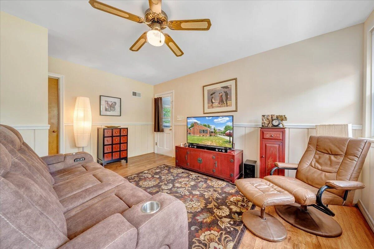 2716 Deerfield RD SW - Photo 6