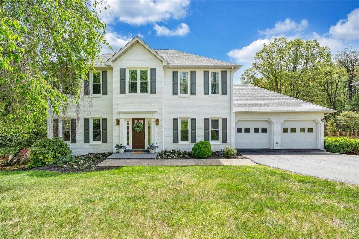 2932 W Club DR