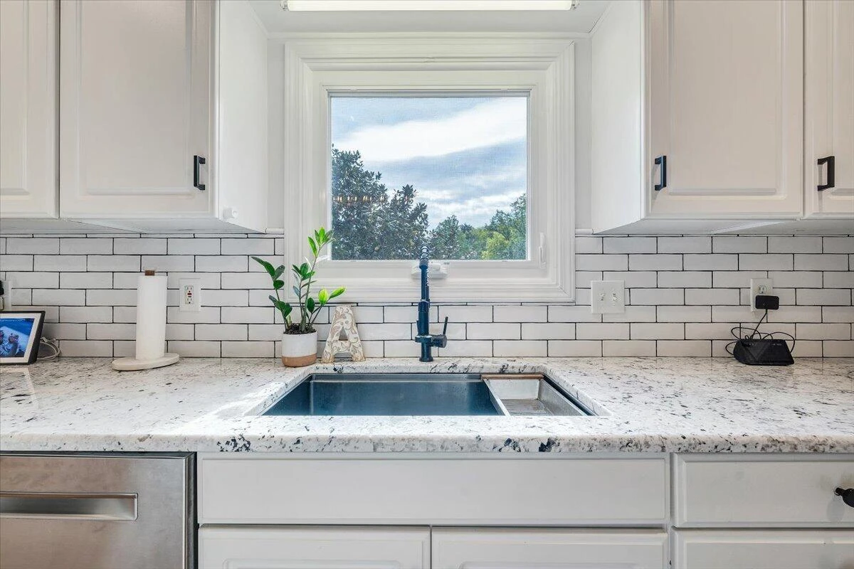 2932 W Club DR - Photo 18