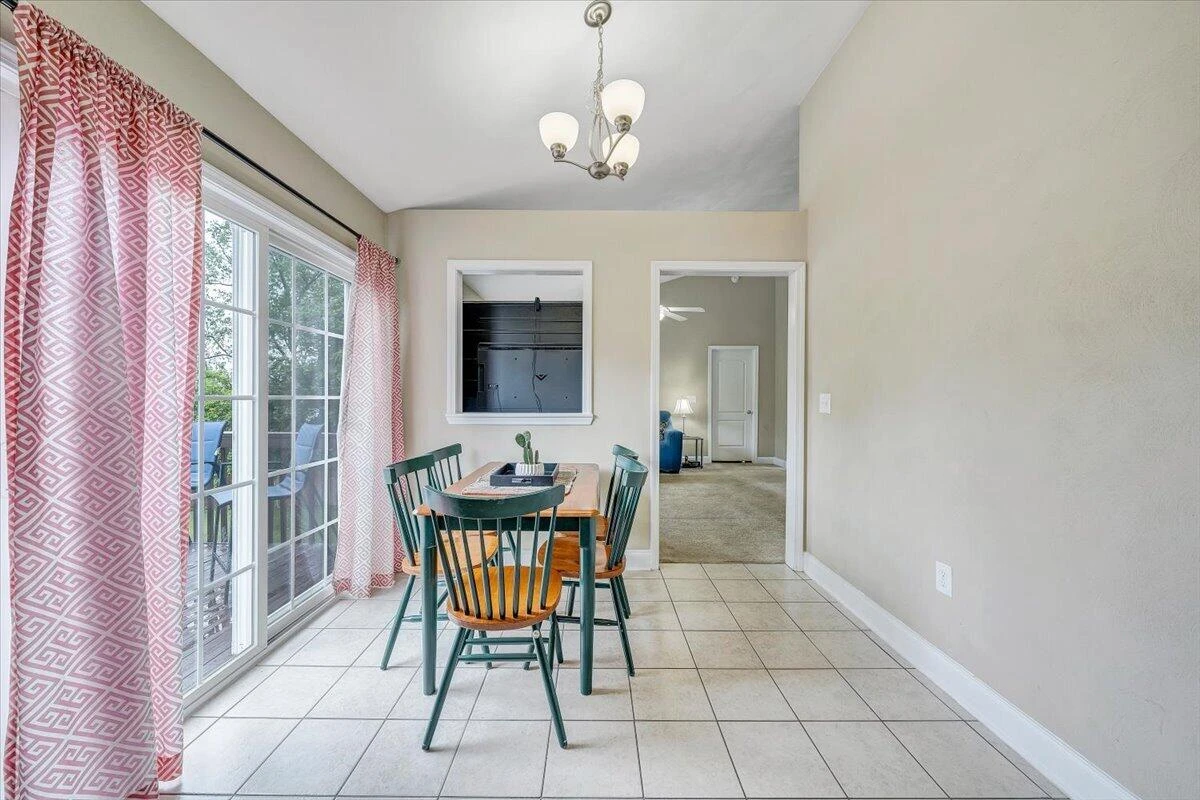 5313 Greentree LN - Photo 11