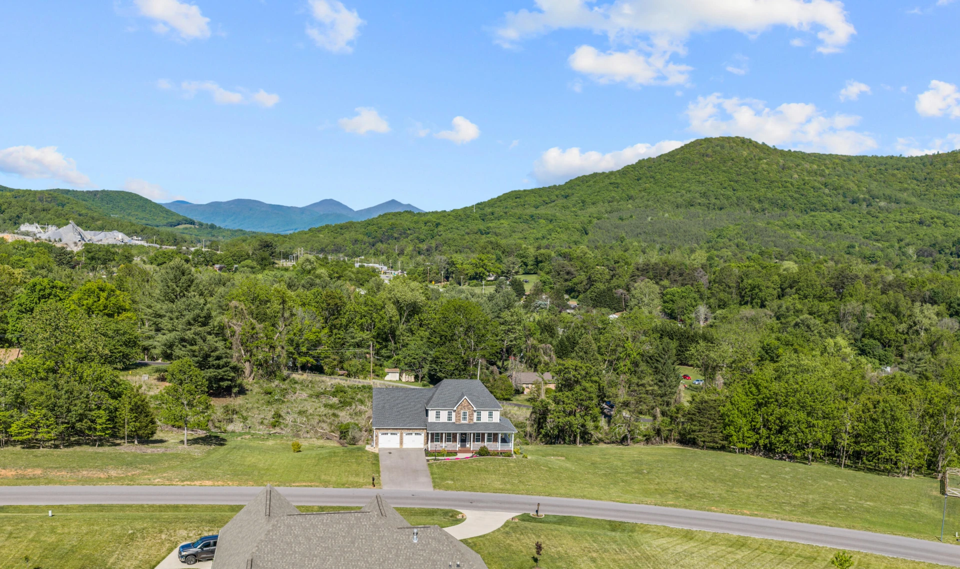 250 Thornblade WAY - Photo 2