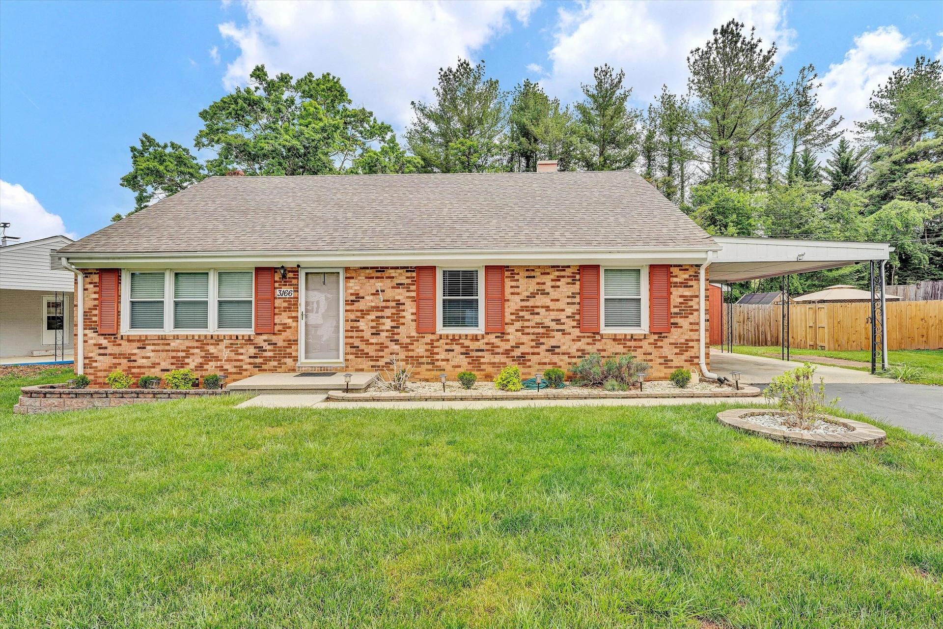 3166 Galloway DR