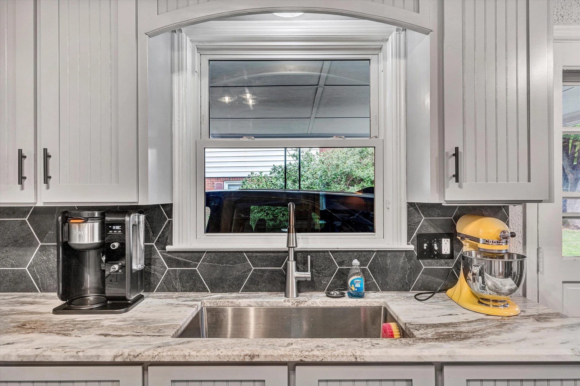 3166 Galloway DR - Photo 11