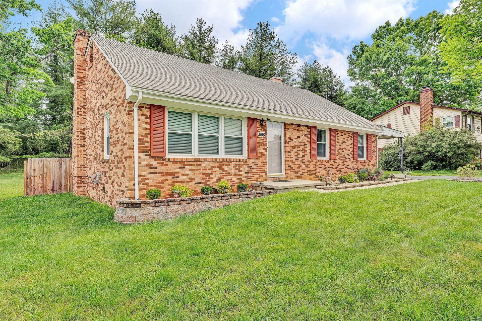 3166 Galloway DR - Photo 3