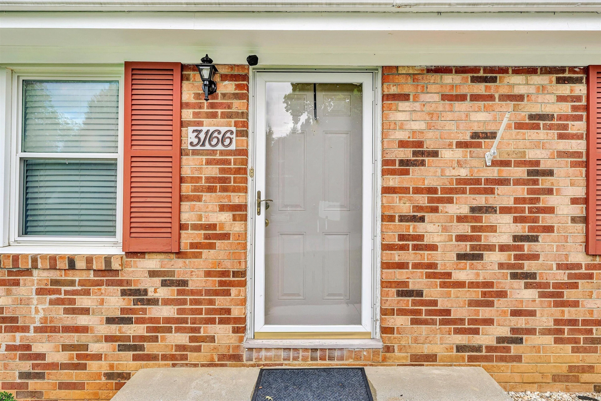 3166 Galloway DR - Photo 4