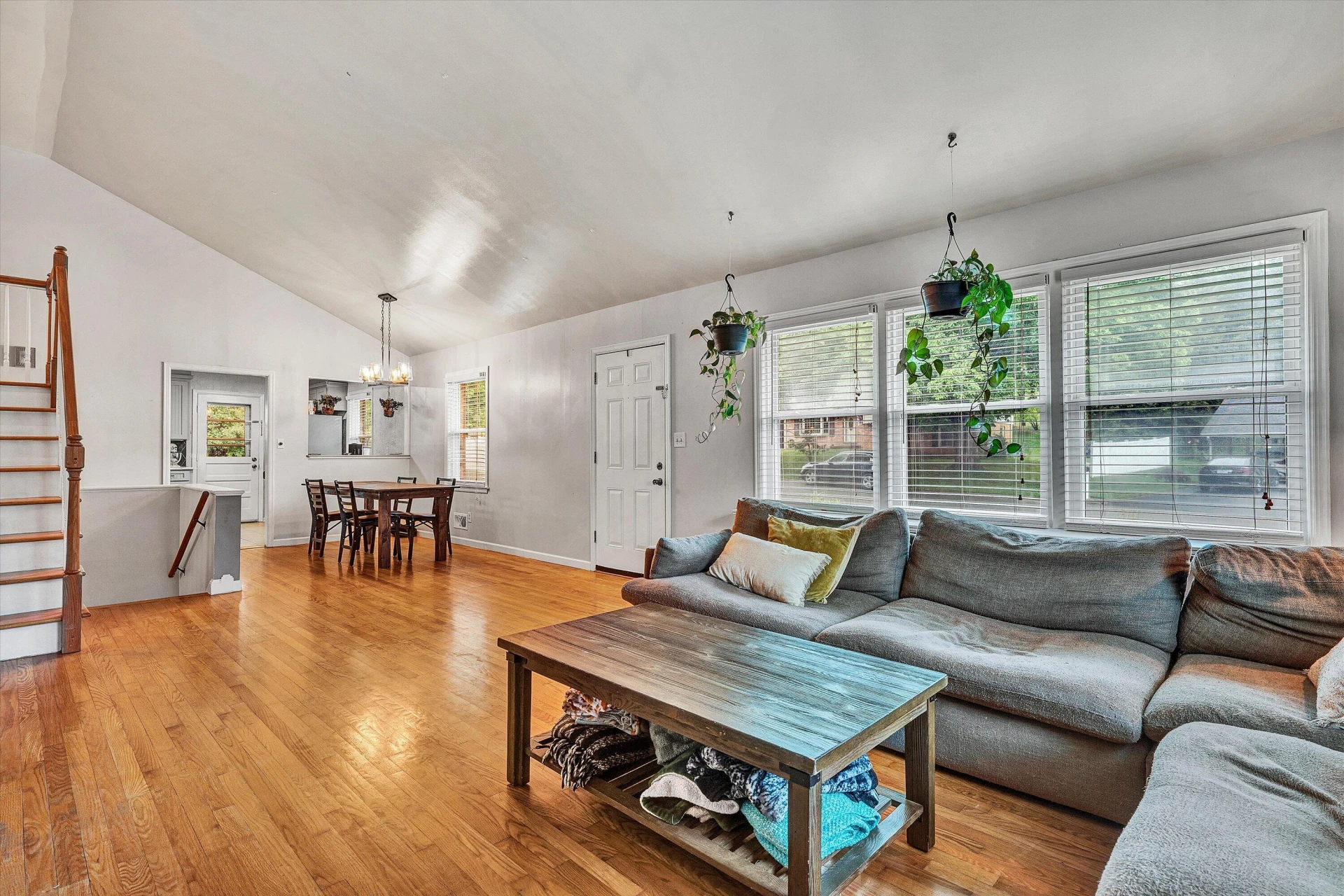 3166 Galloway DR - Photo 5
