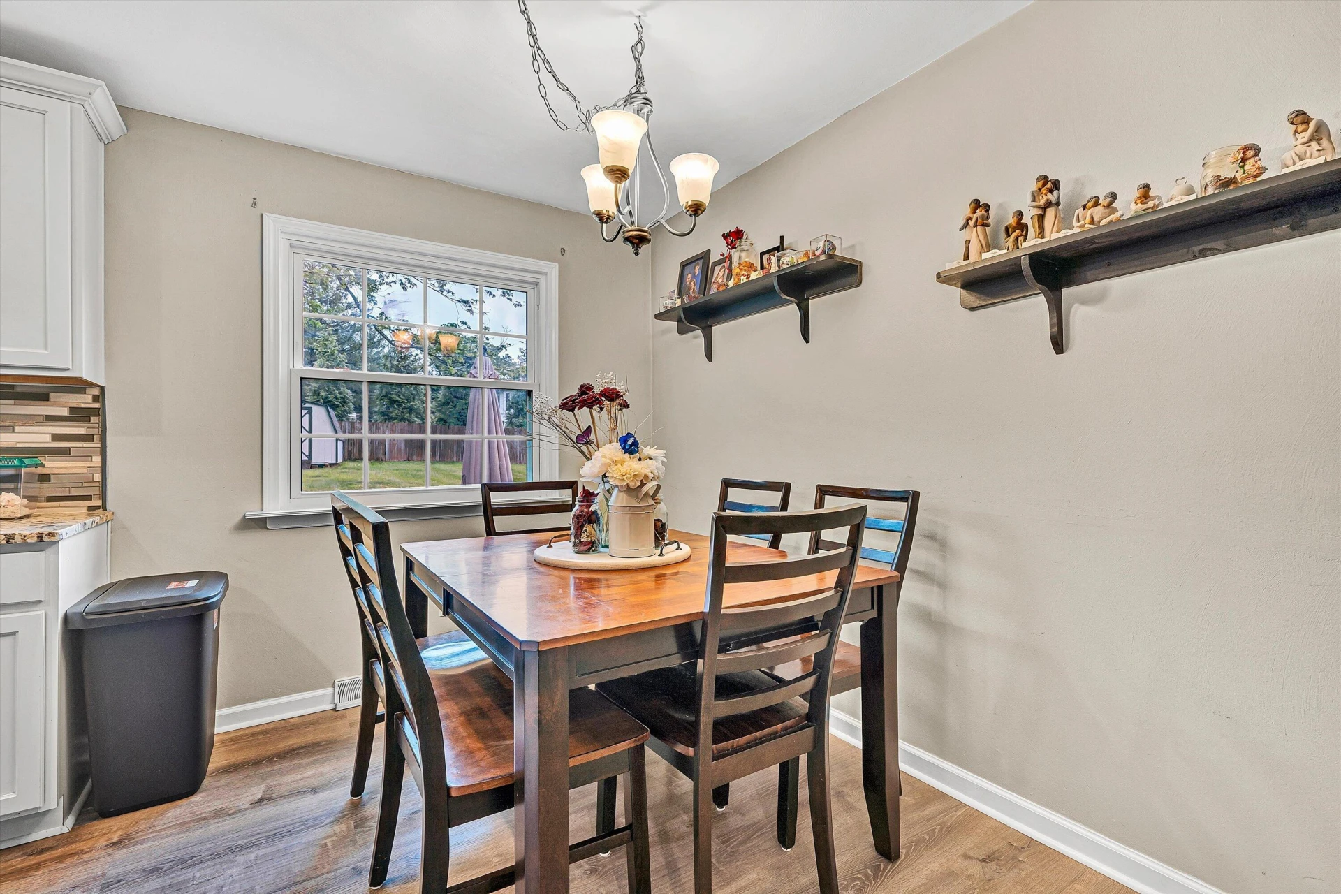 52 Hillview DR - Photo 11