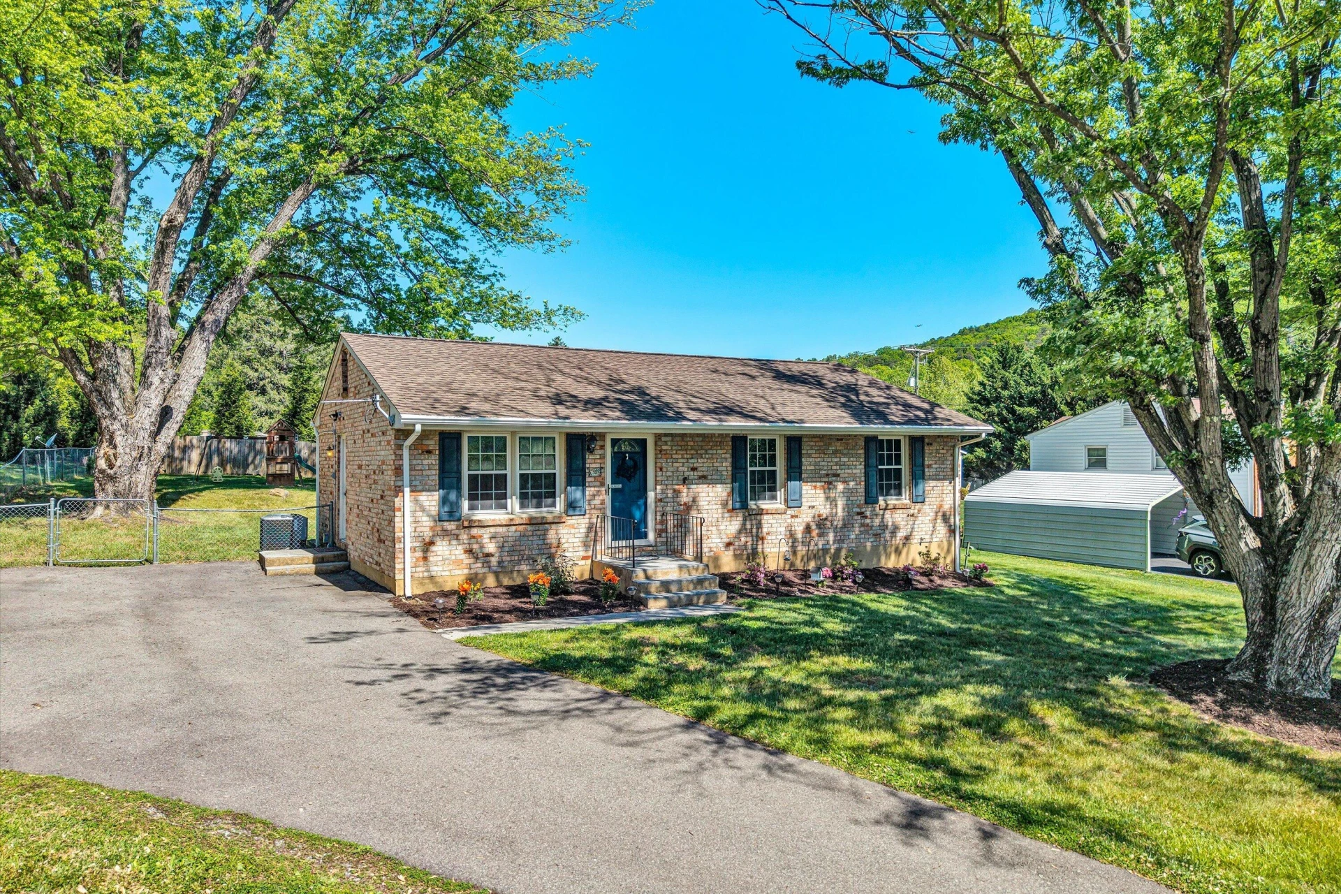 52 Hillview DR - Photo 37