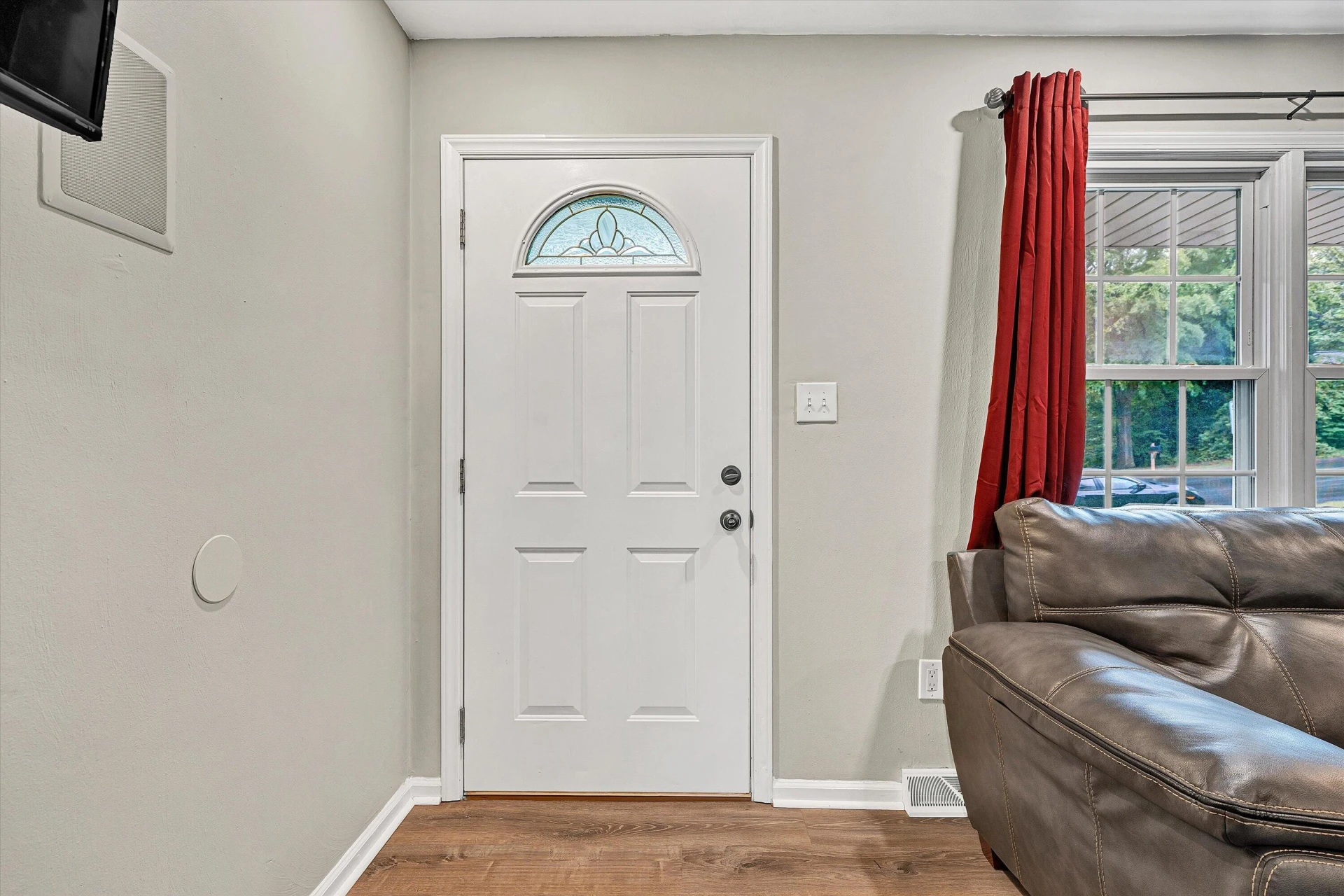 52 Hillview DR - Photo 8