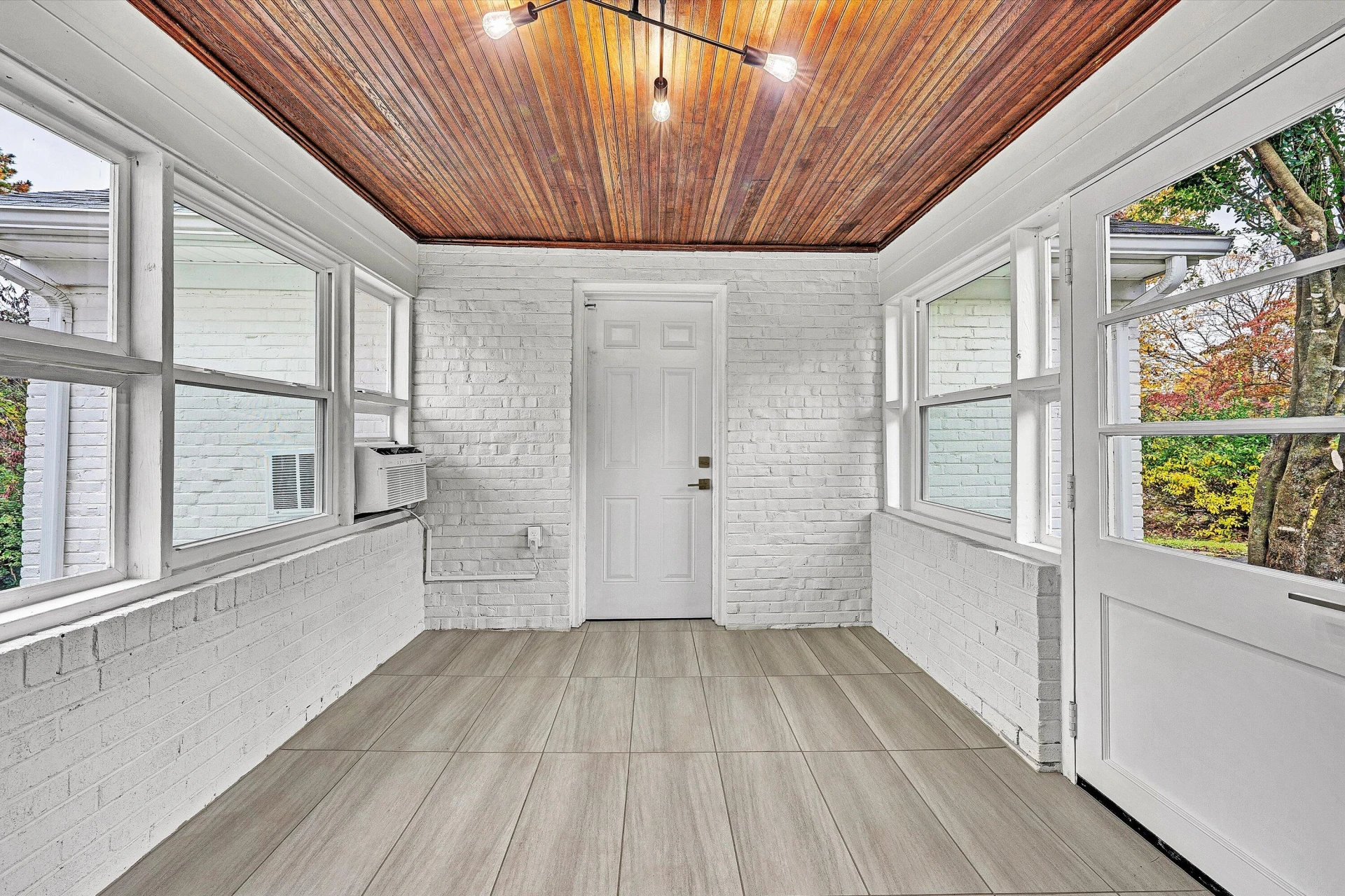 3573 Windsor RD SW - Photo 21