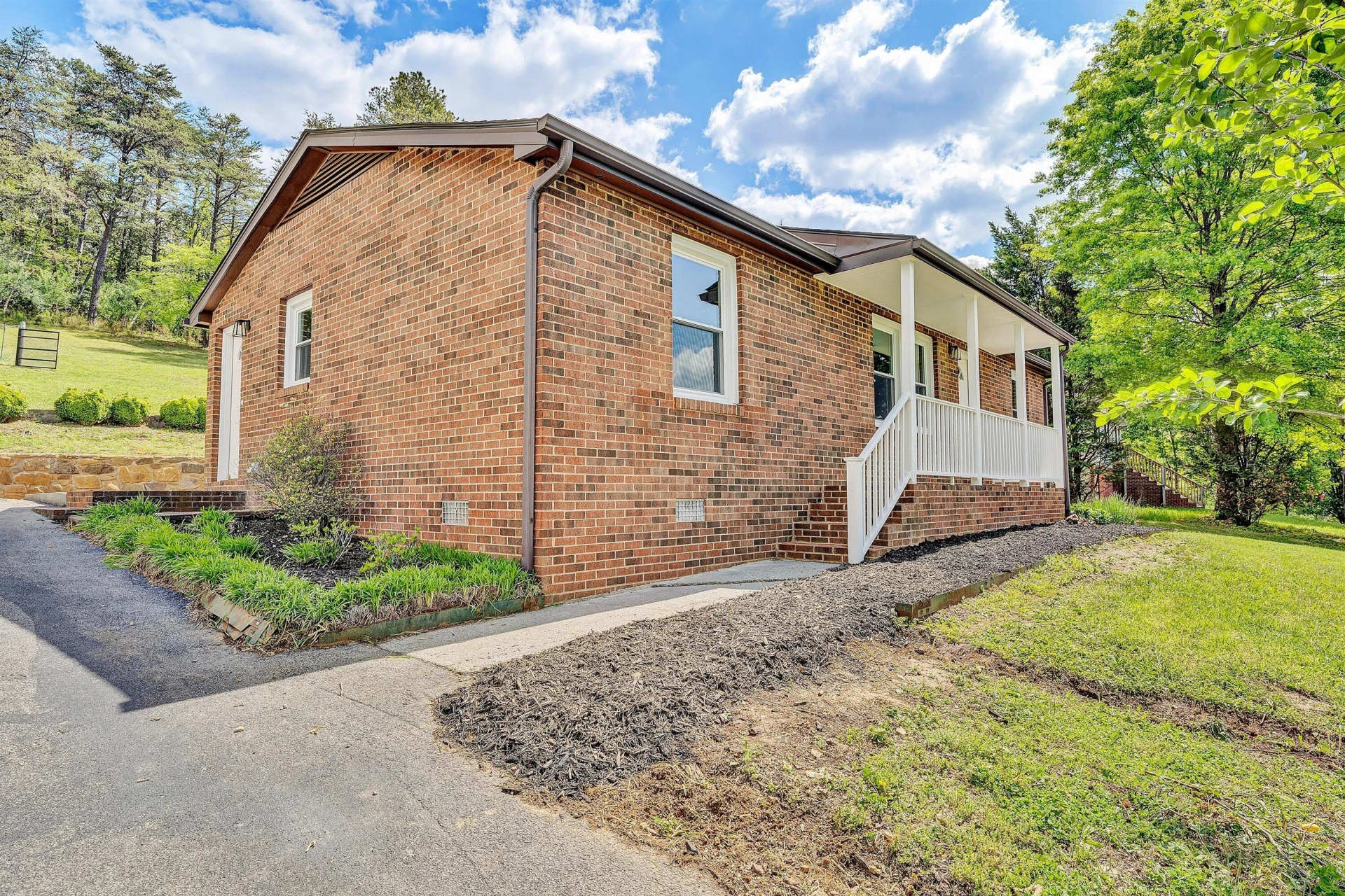 1650 Haymakertown RD - Photo 5