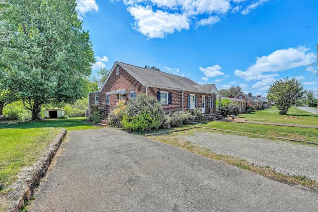 200 Montview AVE