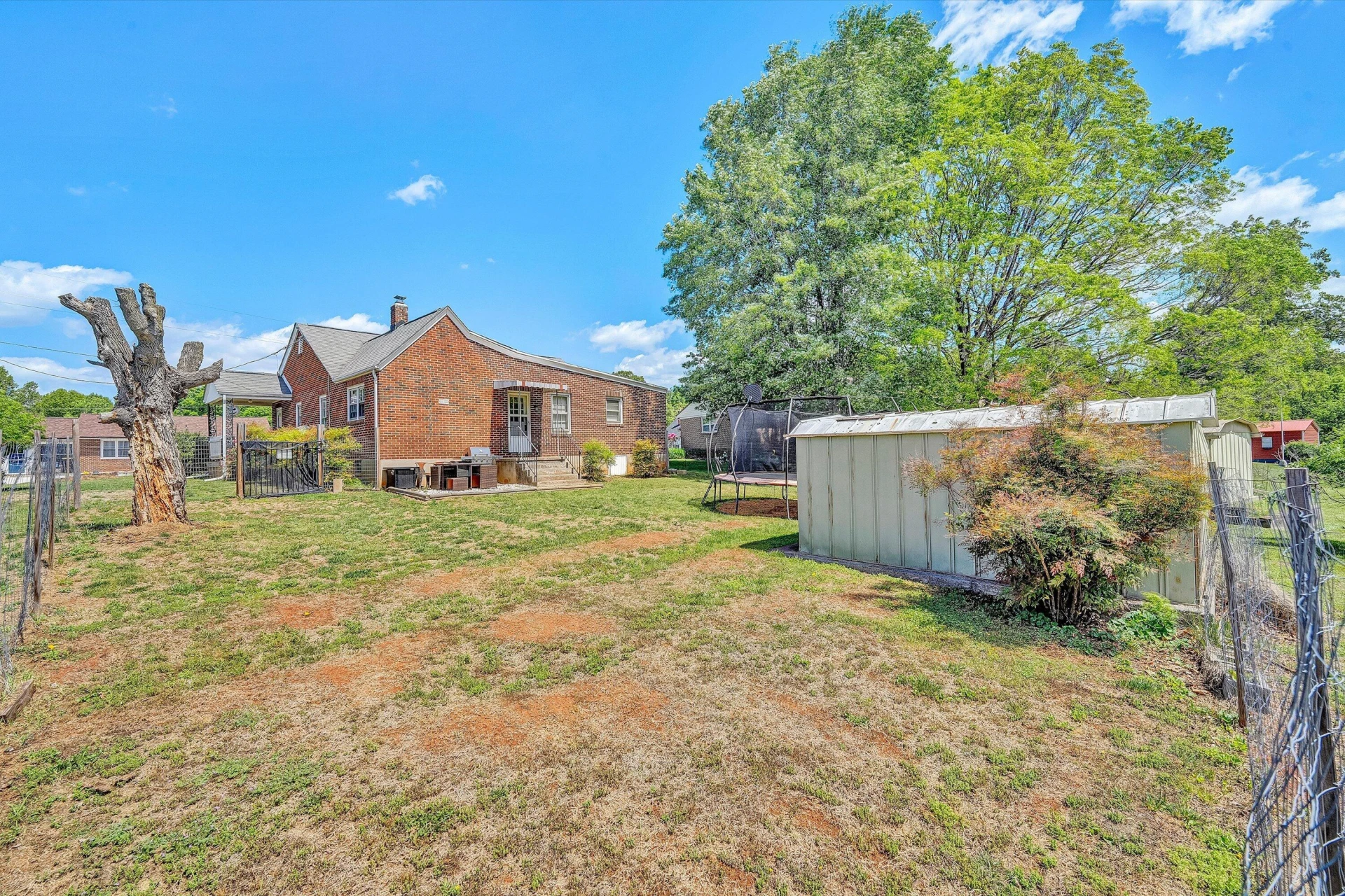 200 Montview AVE - Photo 26