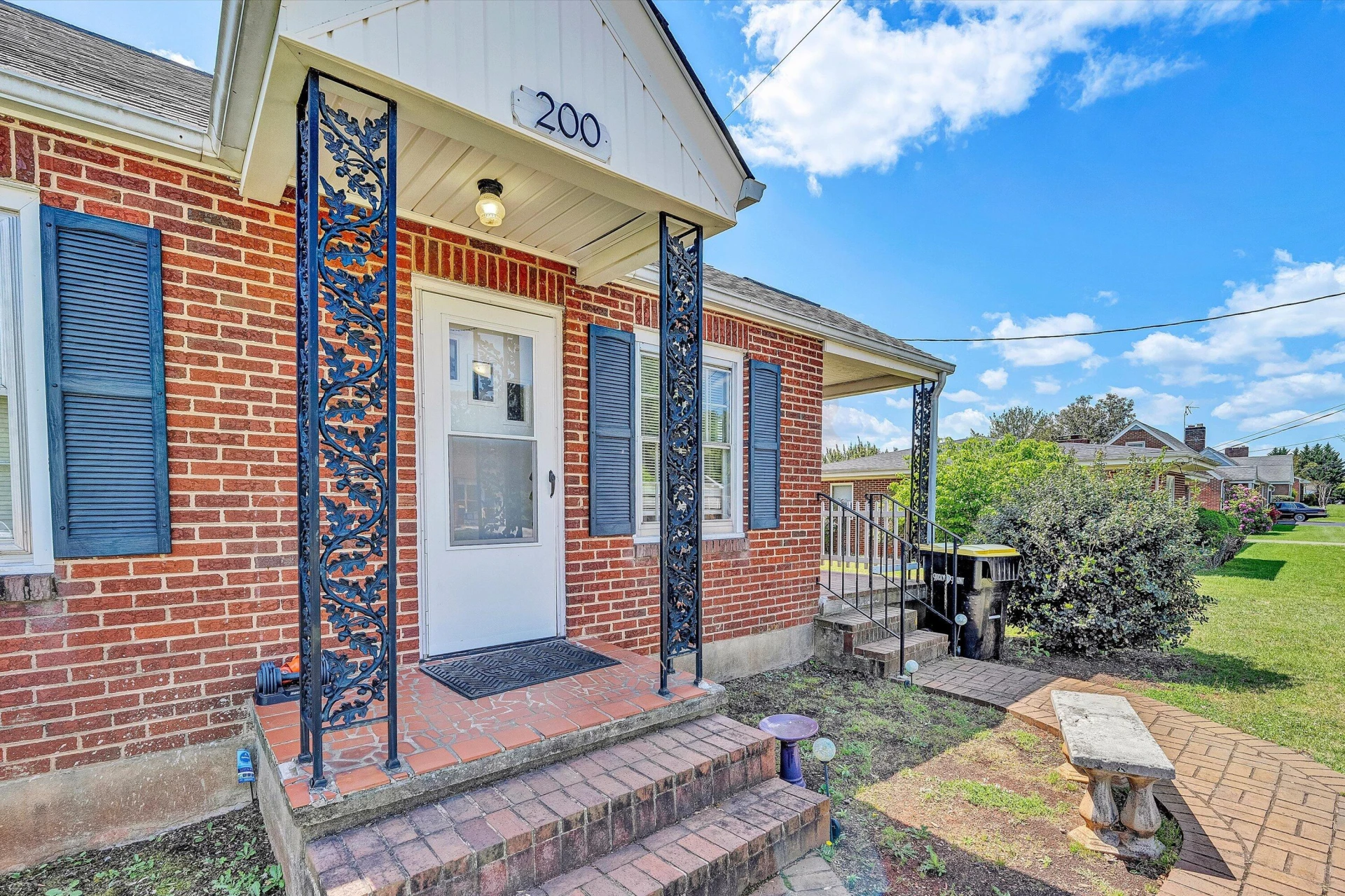 200 Montview AVE - Photo 4