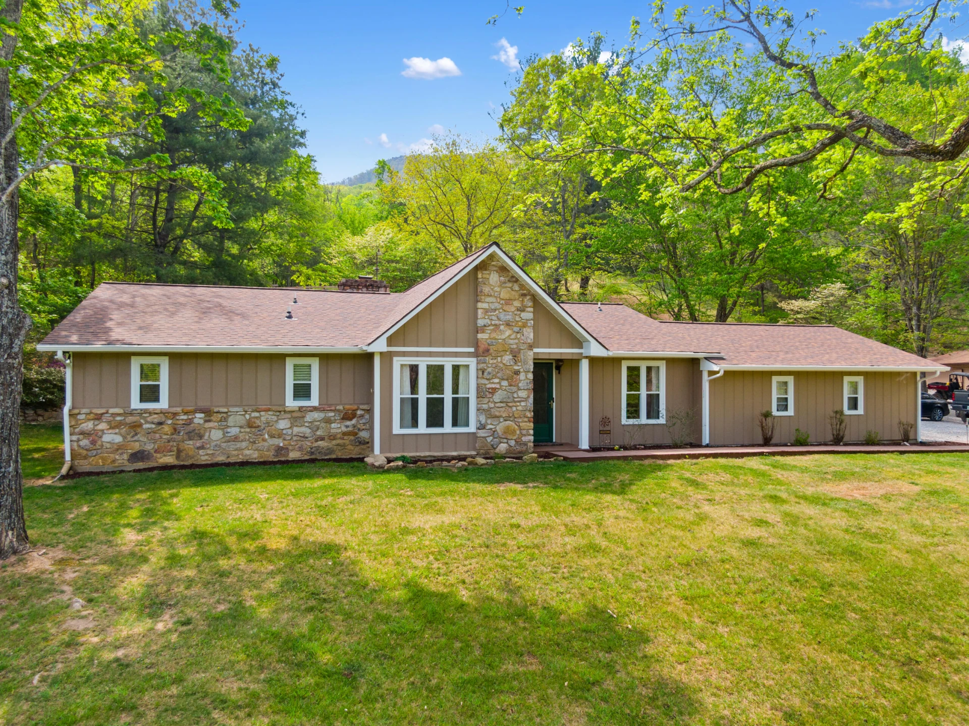 12639 Catawba RD - Photo 2