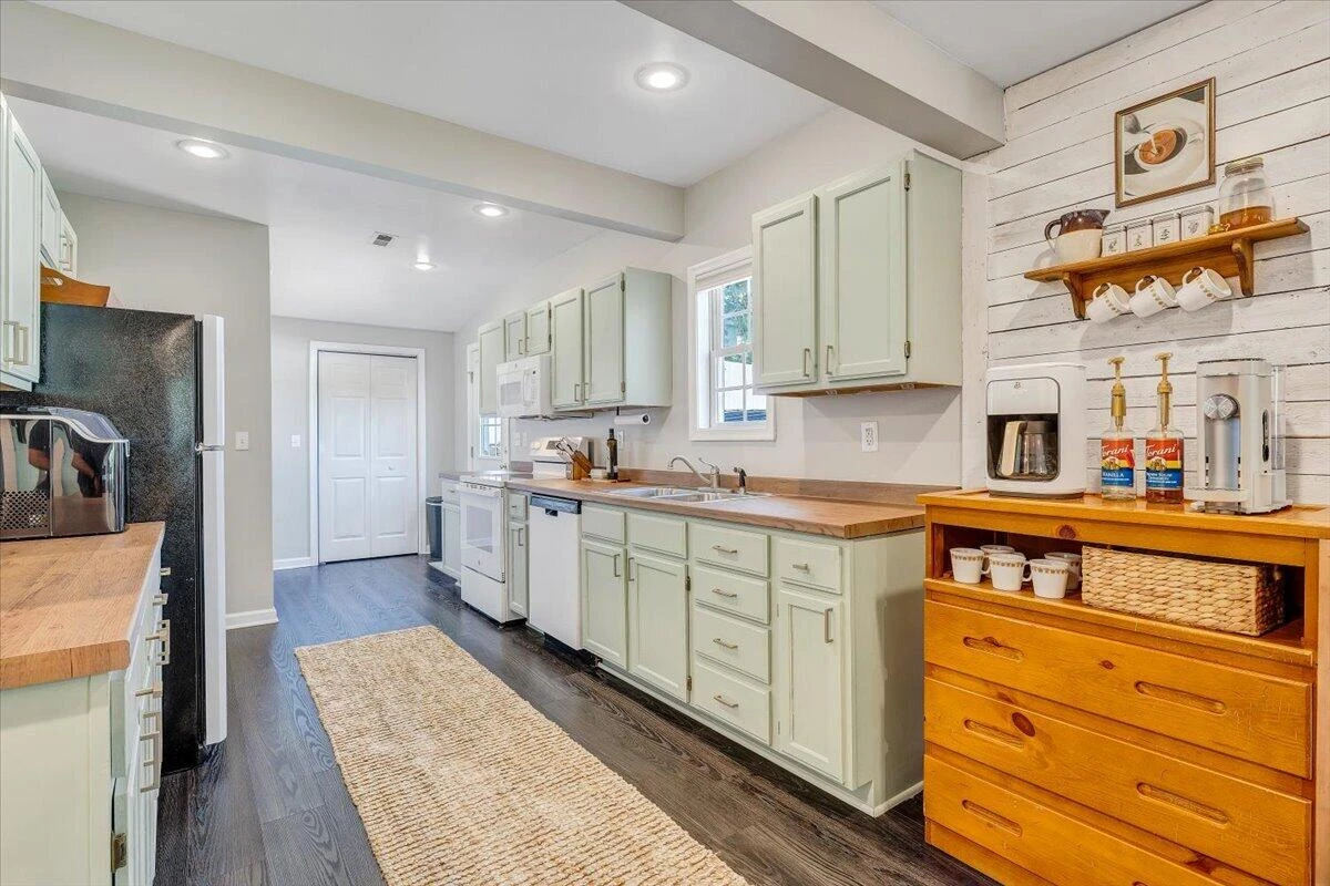 430 Tinker AVE - Photo 12
