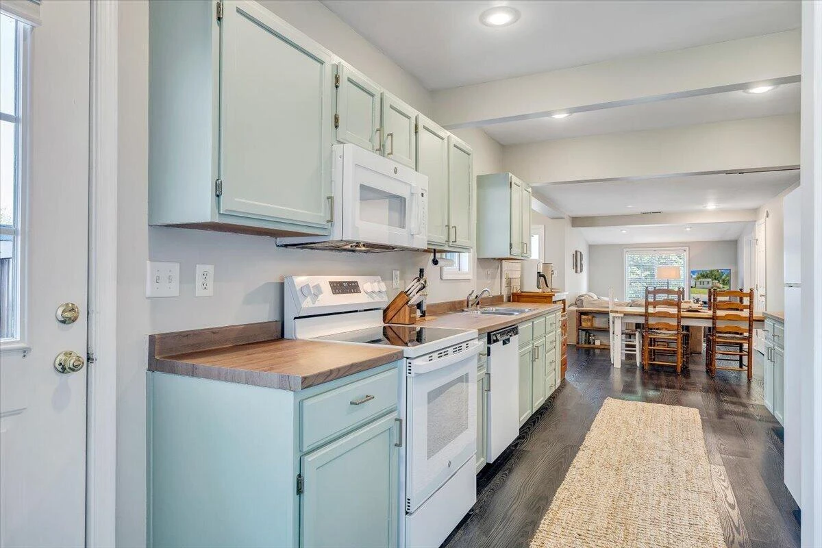 430 Tinker AVE - Photo 17