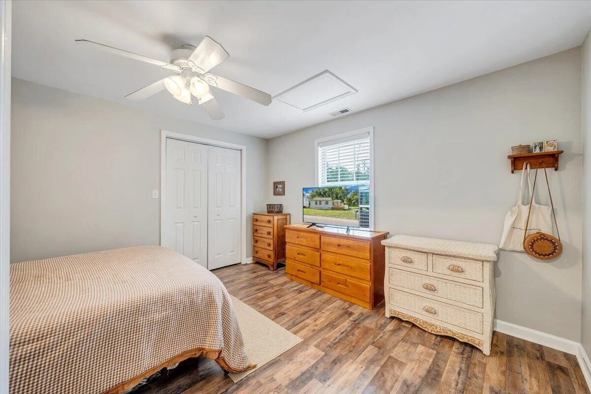 430 Tinker AVE - Photo 20