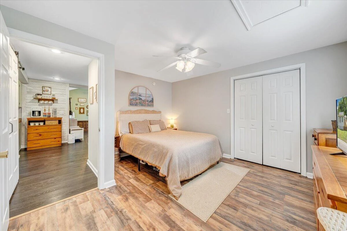 430 Tinker AVE - Photo 23