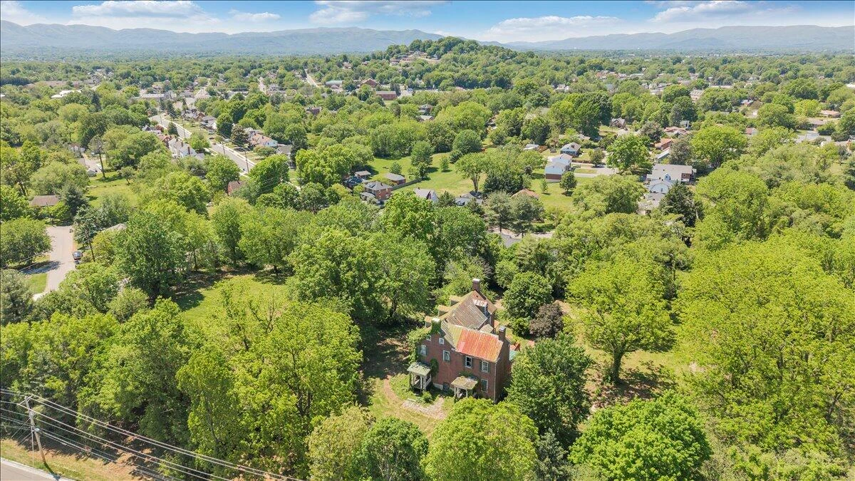 320 Huntington BLVD NE - Photo 34