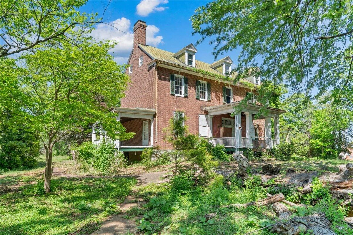 320 Huntington BLVD NE - Photo 5