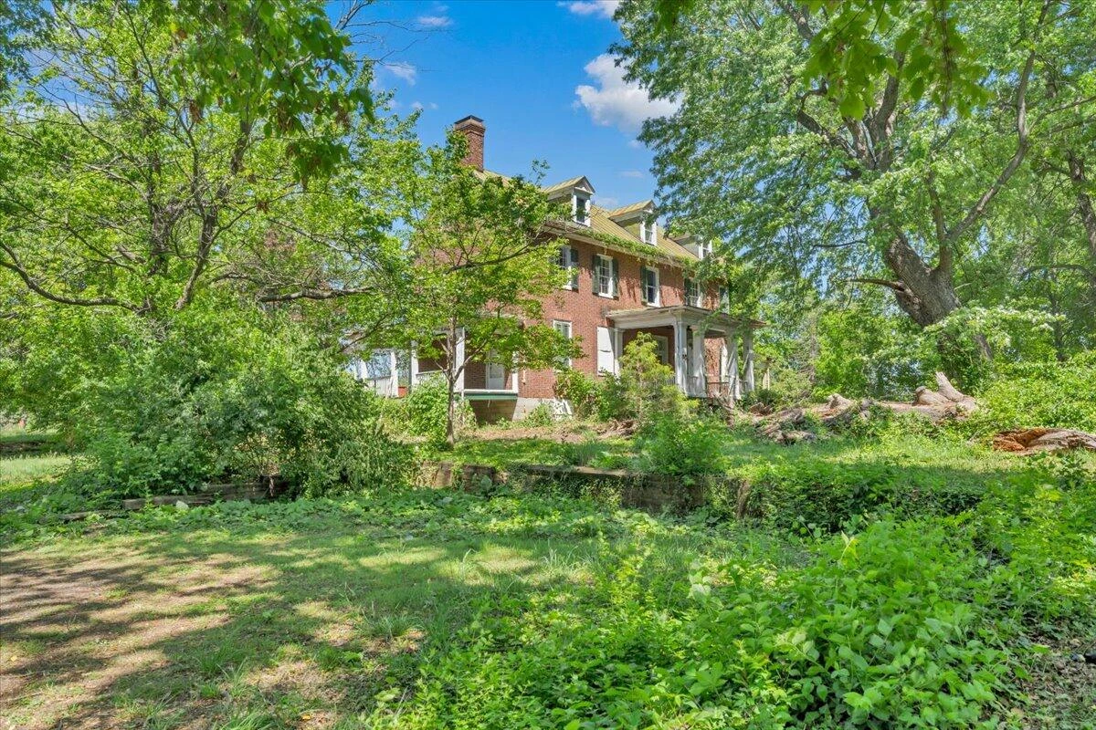 320 Huntington BLVD NE - Photo 6