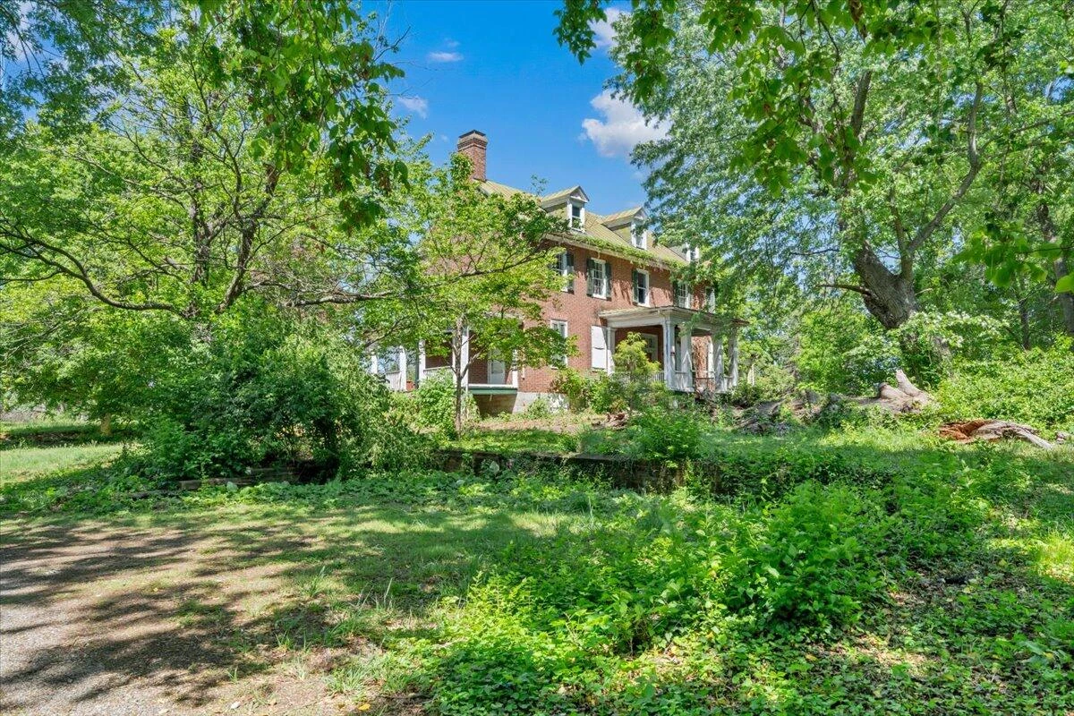 320 Huntington BLVD NE - Photo 7