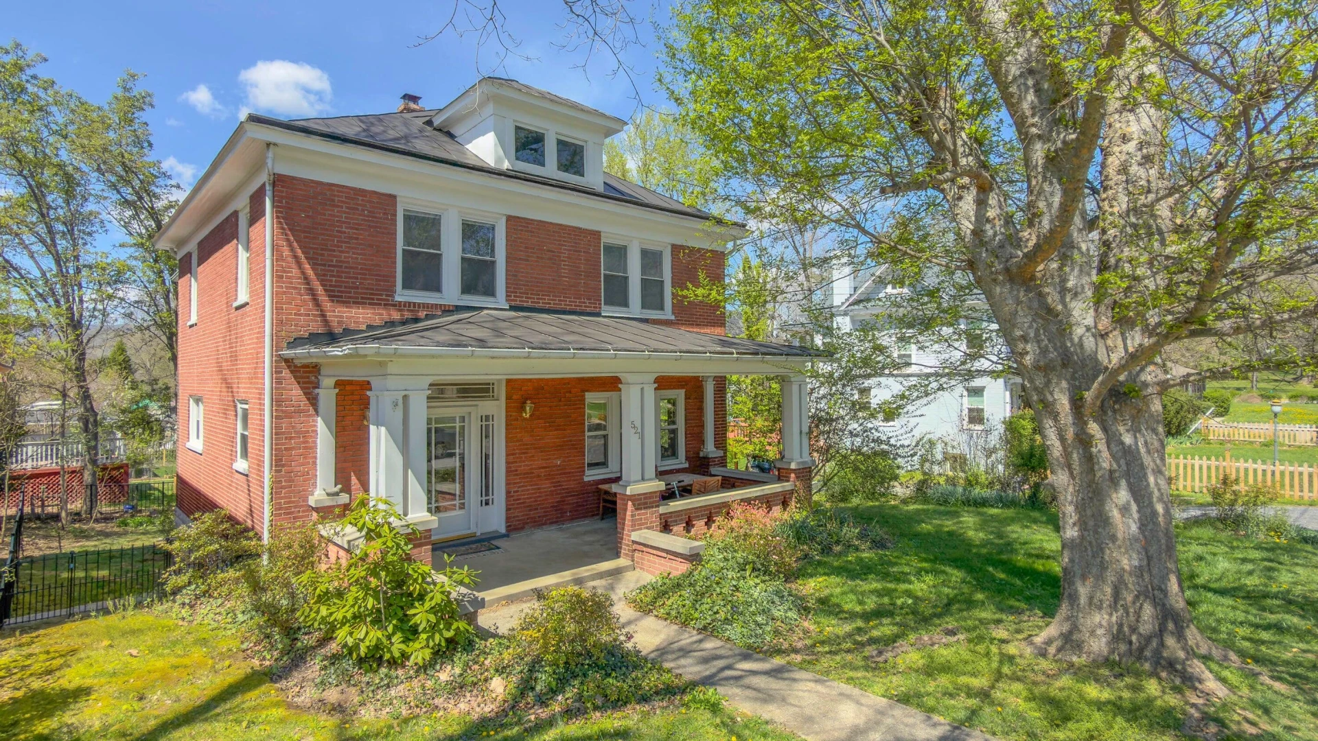 521 S Main ST - Photo 3