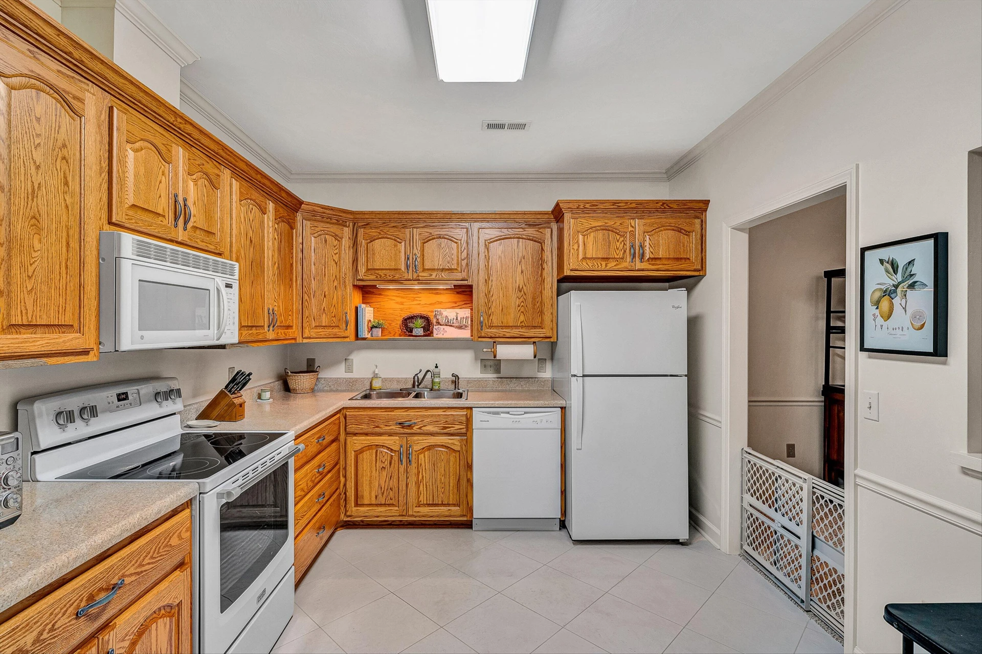3050 McVitty Forest DR #APT 106 - Photo 9