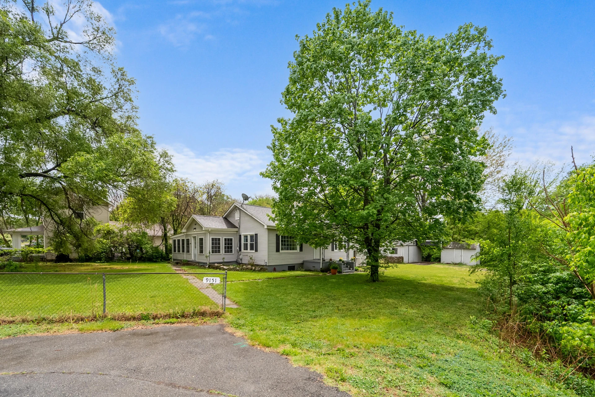 9151 Roanoke RD - Photo 20