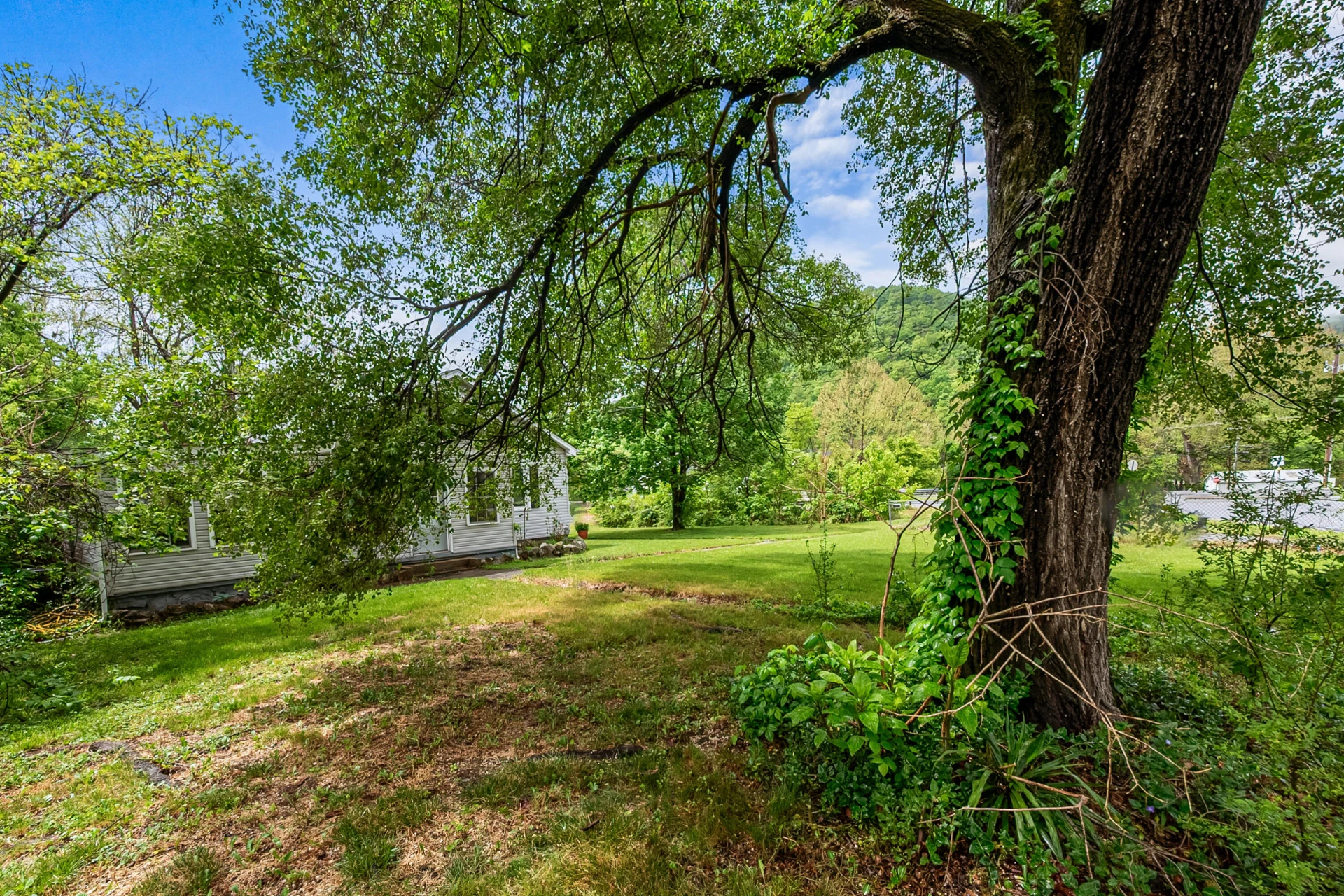 9151 Roanoke RD - Photo 22
