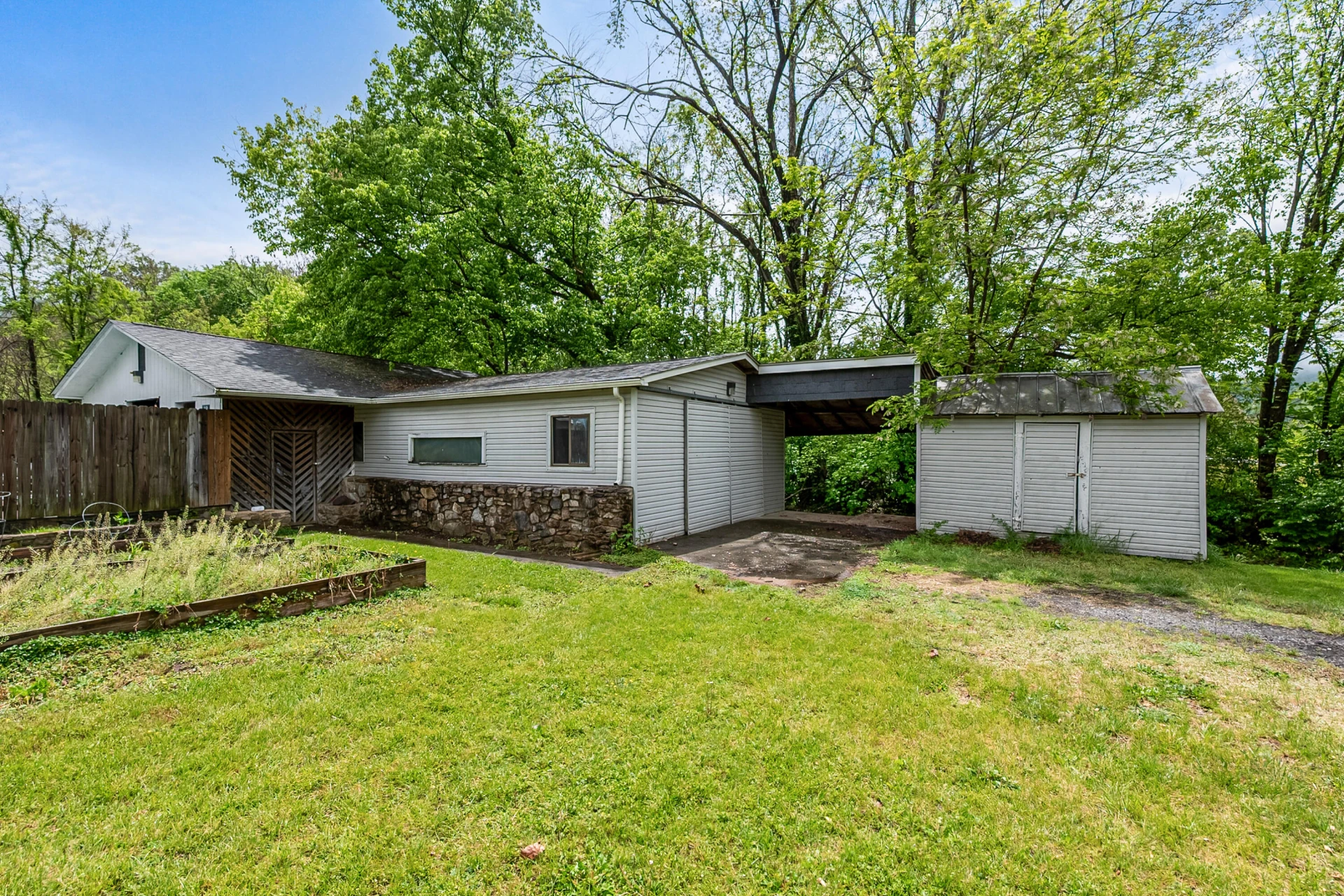 9151 Roanoke RD - Photo 23
