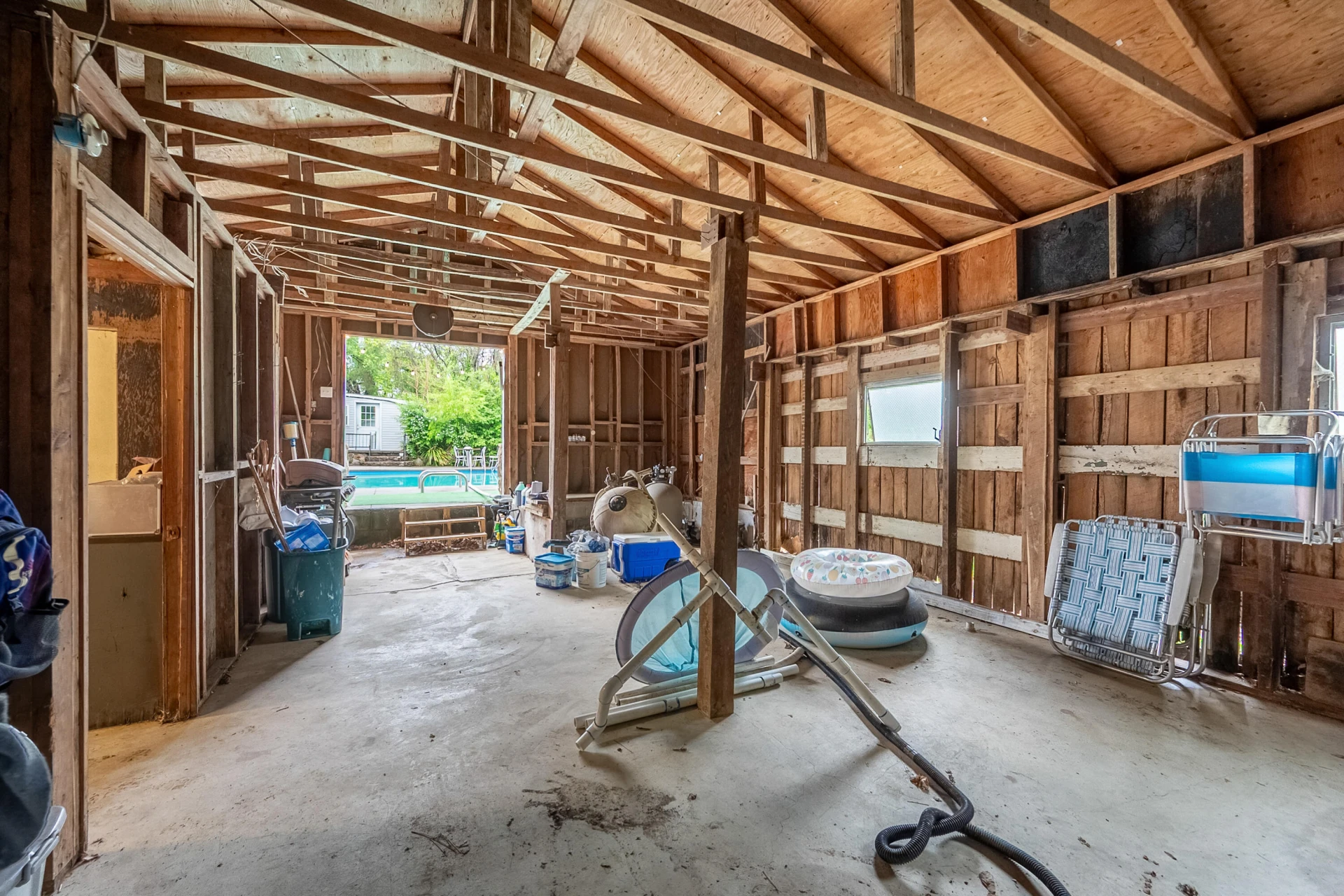 9151 Roanoke RD - Photo 32