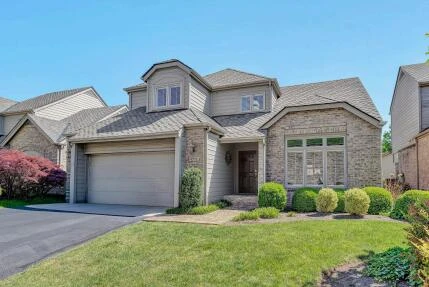 4992 Hunting Hills CIR