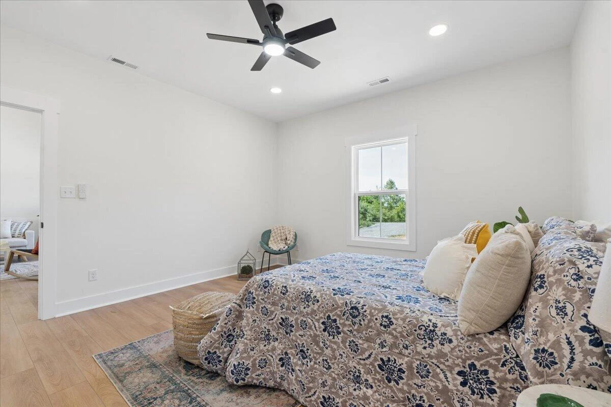 1442 Hickory Cove LN - Photo 14
