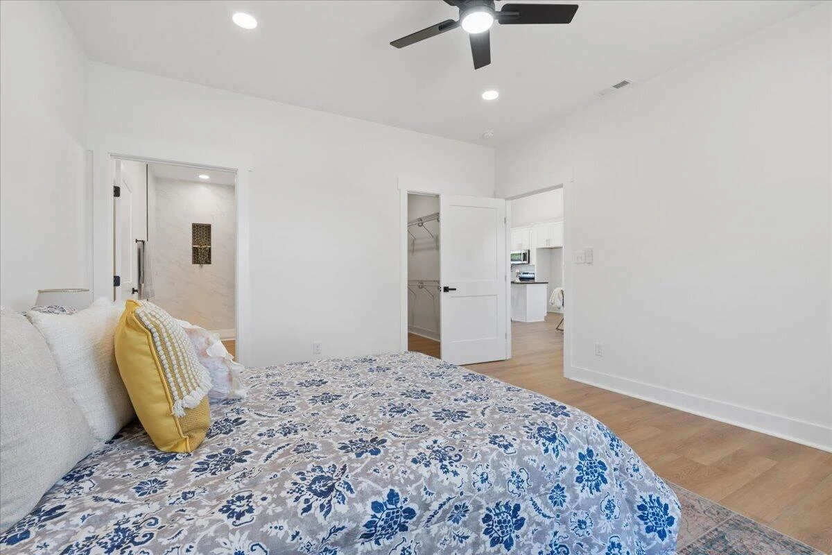1442 Hickory Cove LN - Photo 15