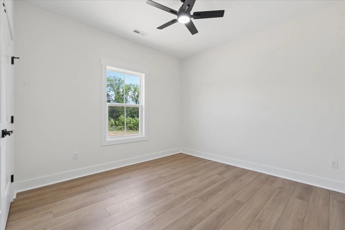 1442 Hickory Cove LN - Photo 19