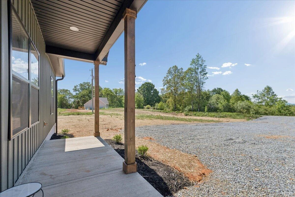 1442 Hickory Cove LN - Photo 26