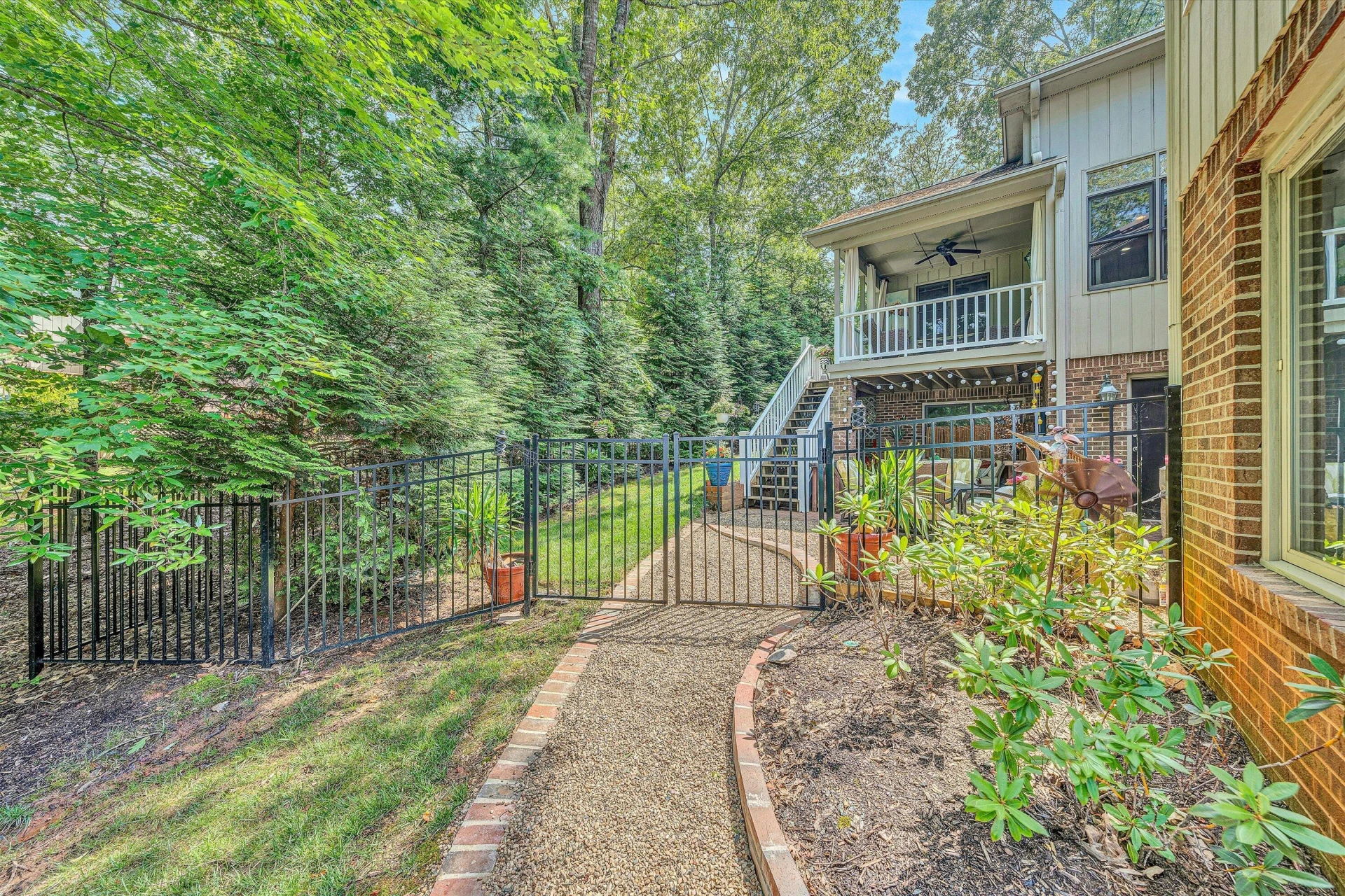 150 Providence LN - Photo 63