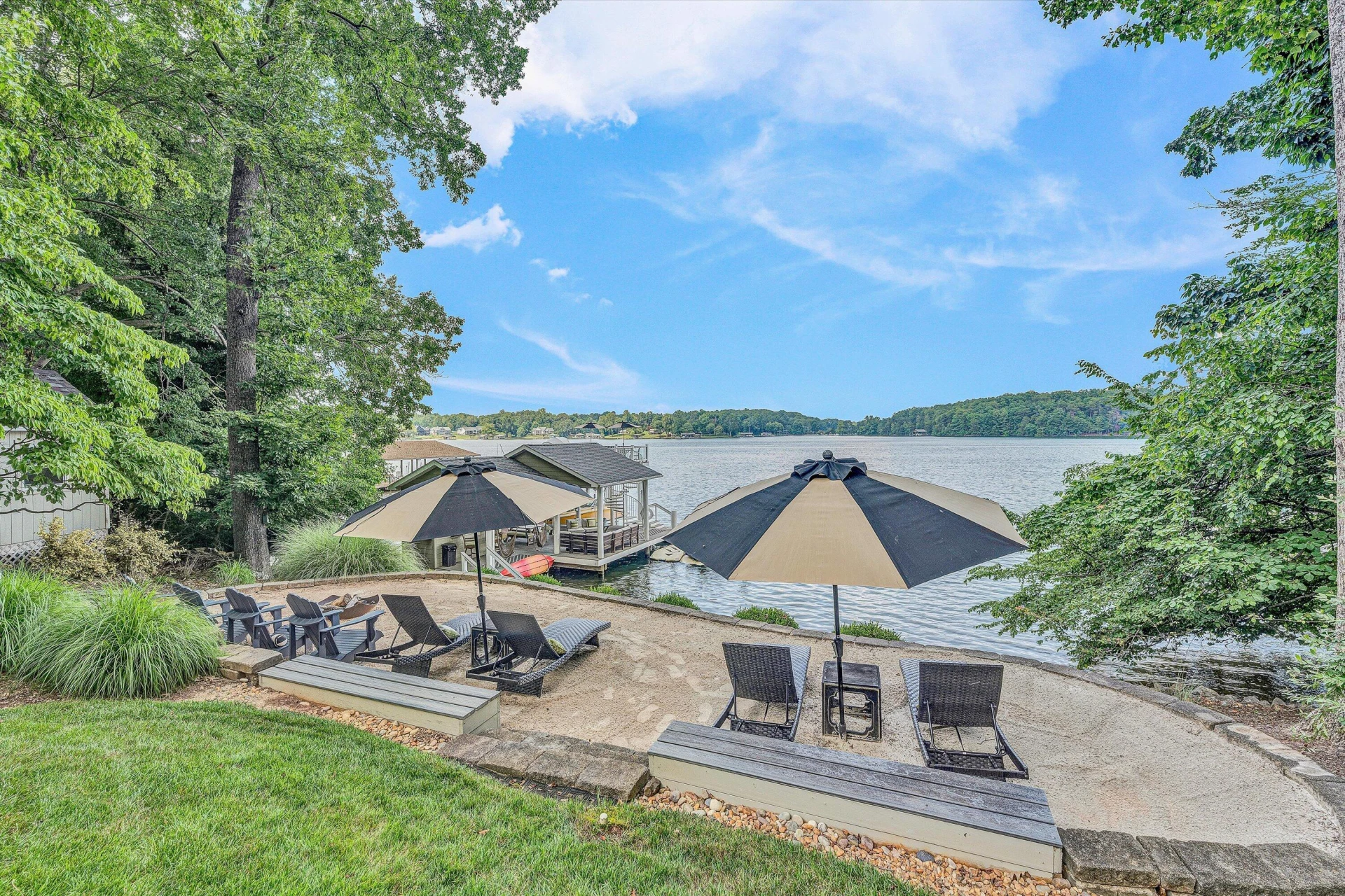 150 Providence LN - Photo 67