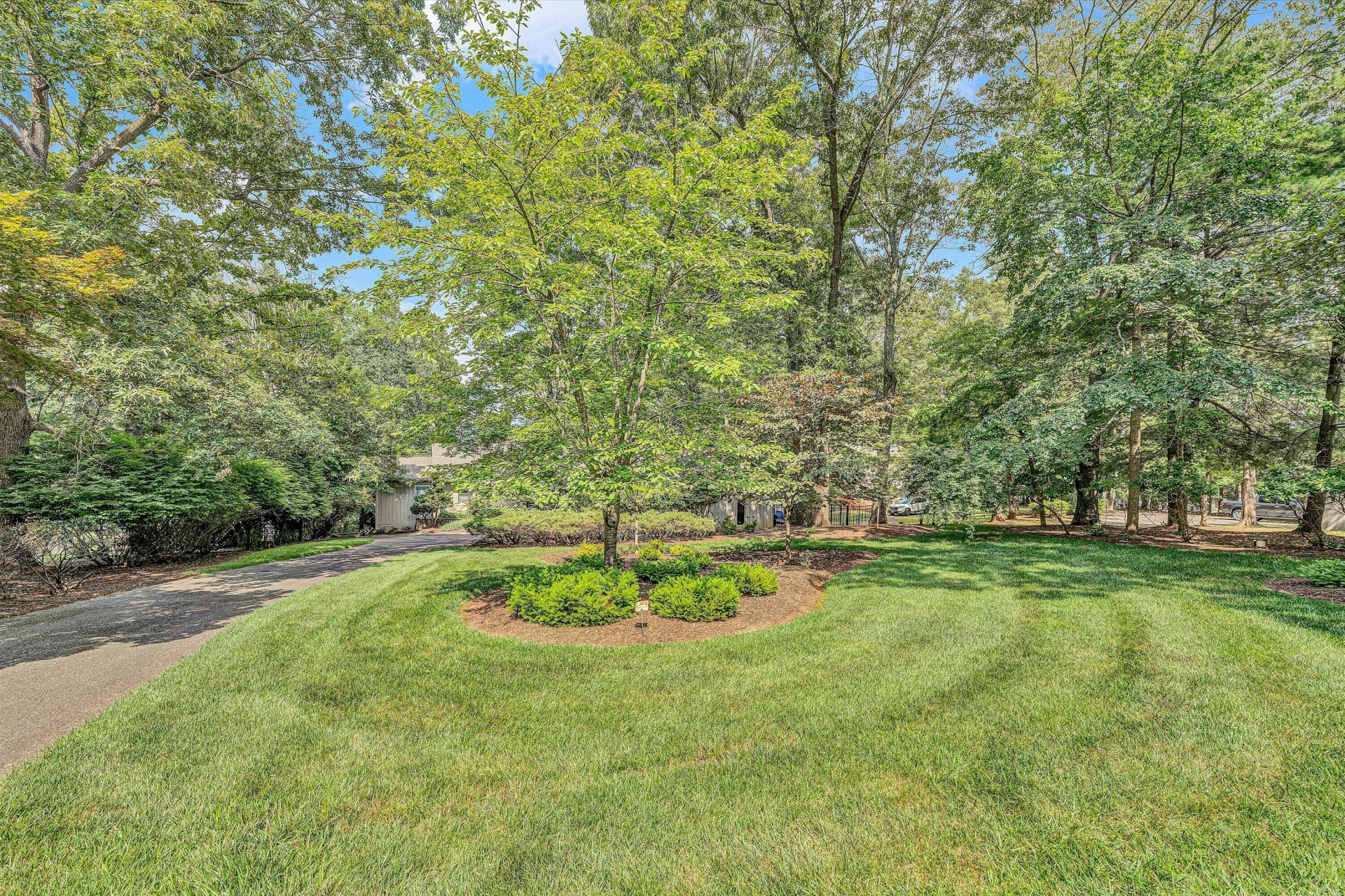 150 Providence LN - Photo 79